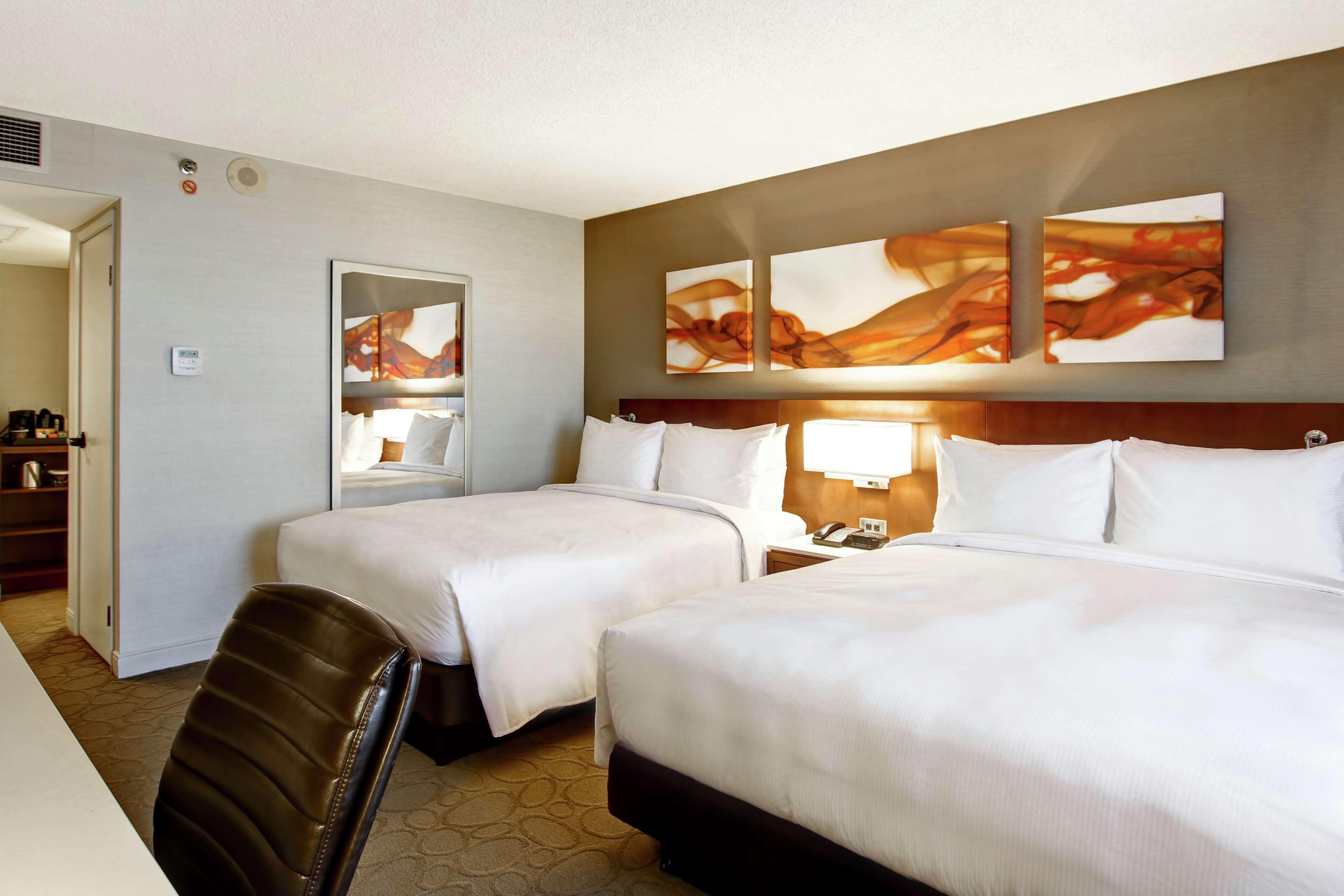 Hilton Mississauga/Meadowvale Hotel Exterior photo