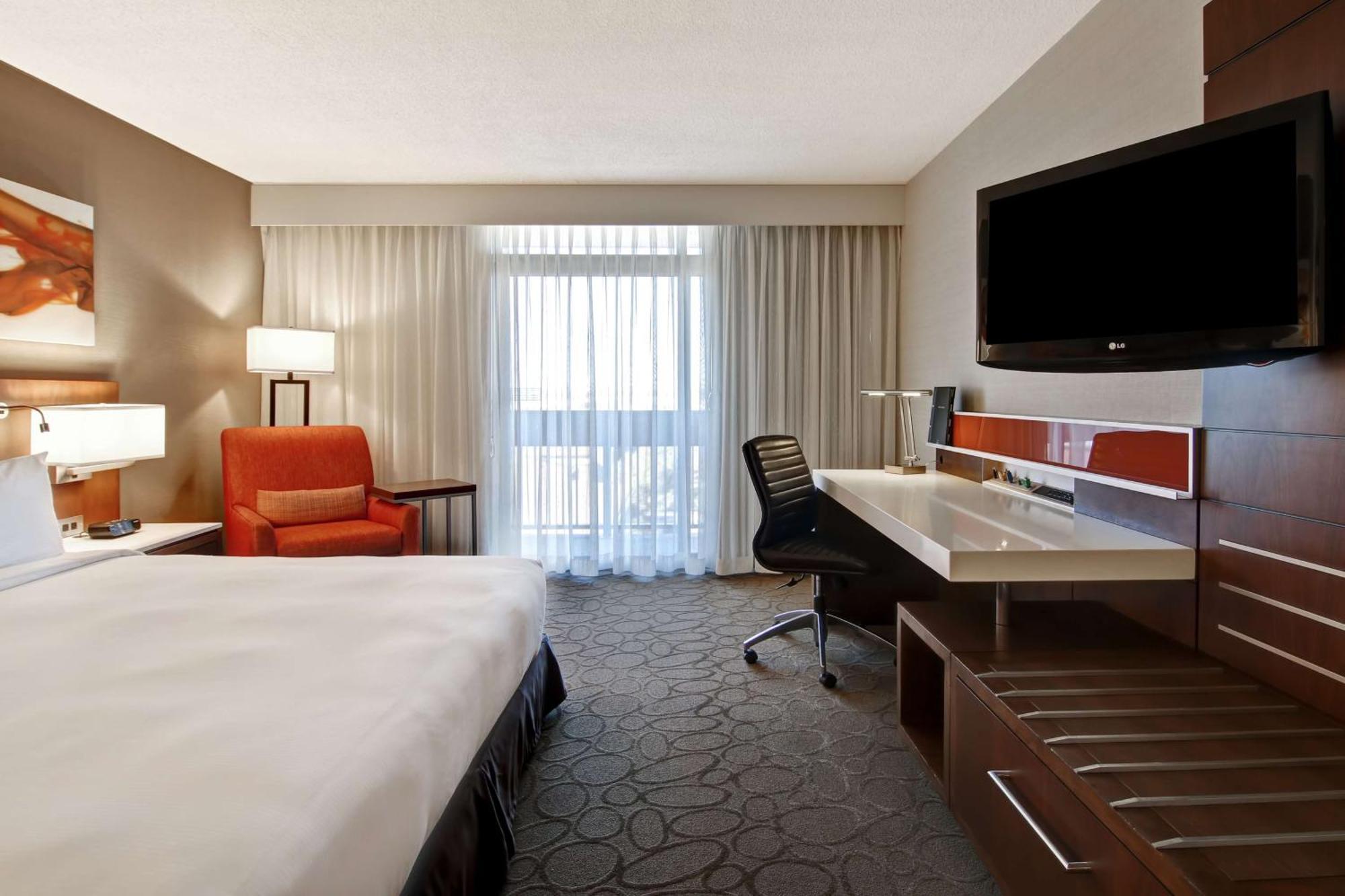 Hilton Mississauga/Meadowvale Hotel Exterior photo