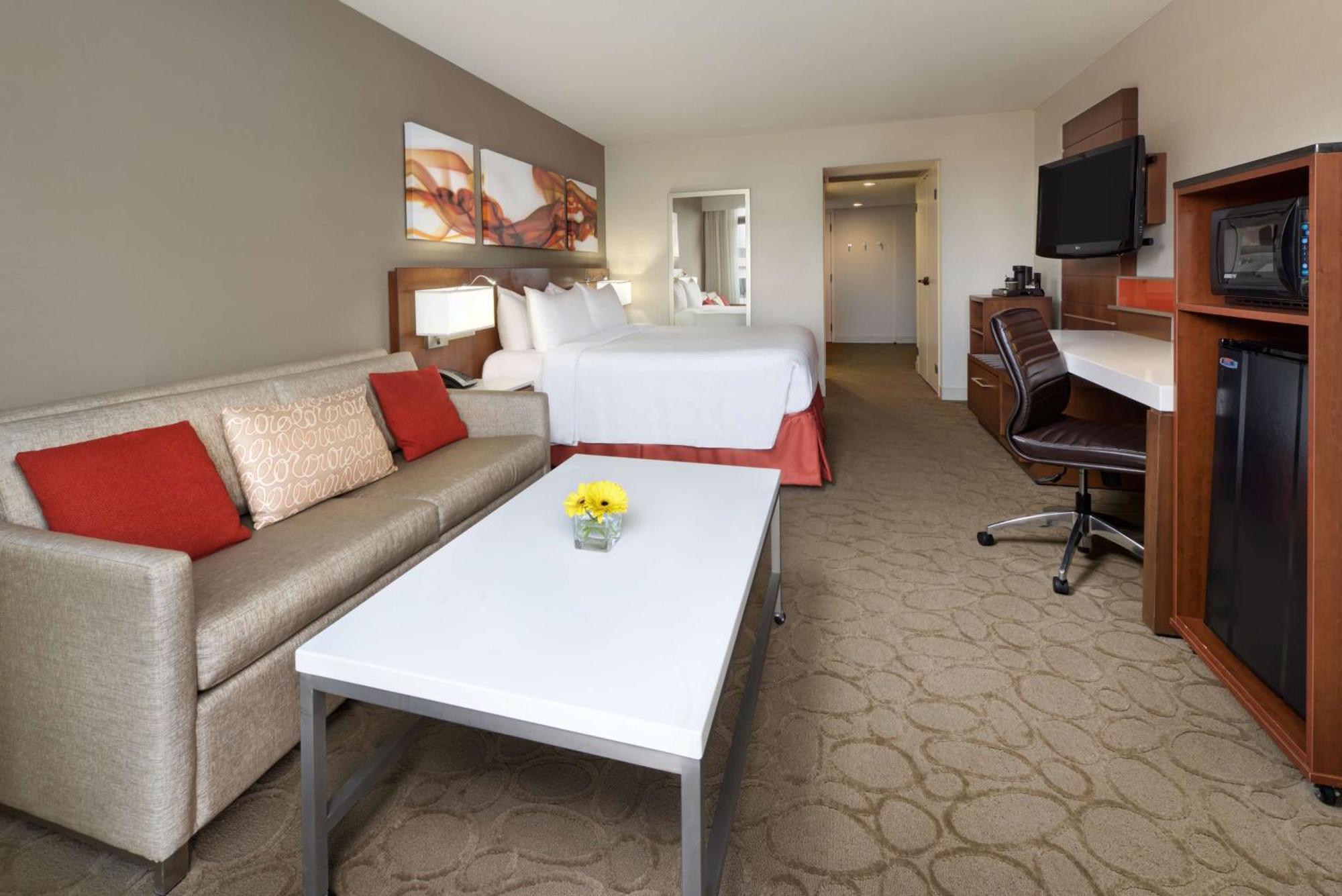 Hilton Mississauga/Meadowvale Hotel Exterior photo