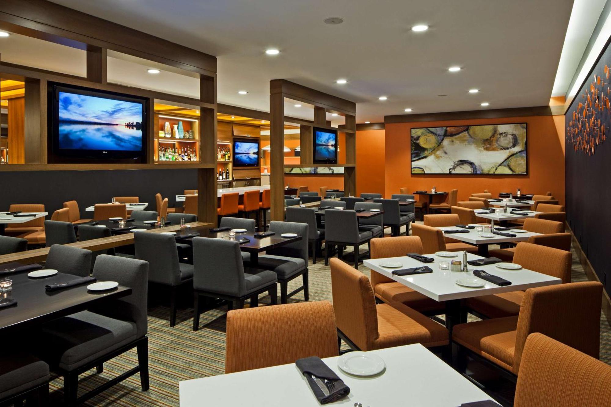 Hilton Mississauga/Meadowvale Hotel Exterior photo